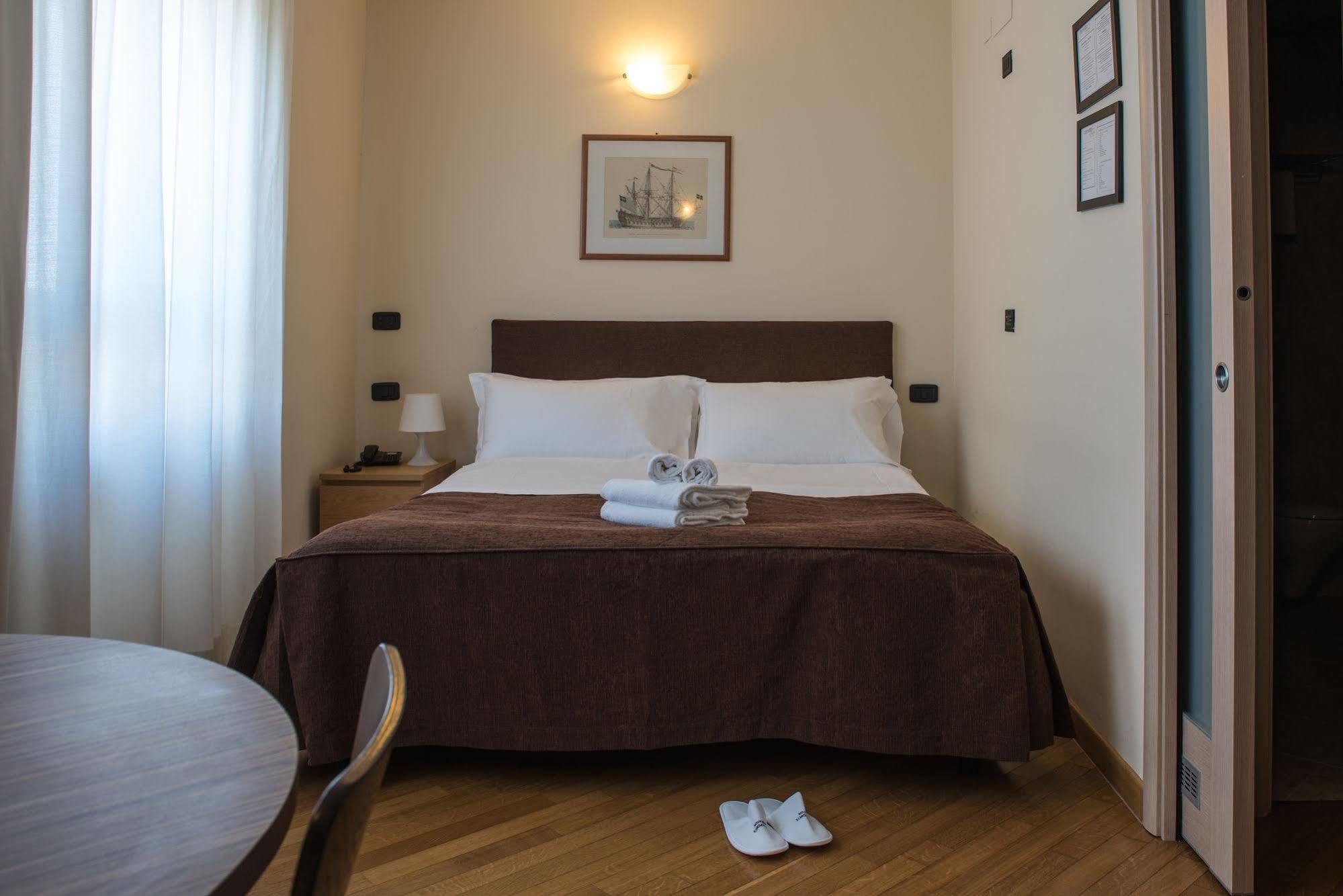 Corvetto Residence Porto Di Mare Milan Bagian luar foto